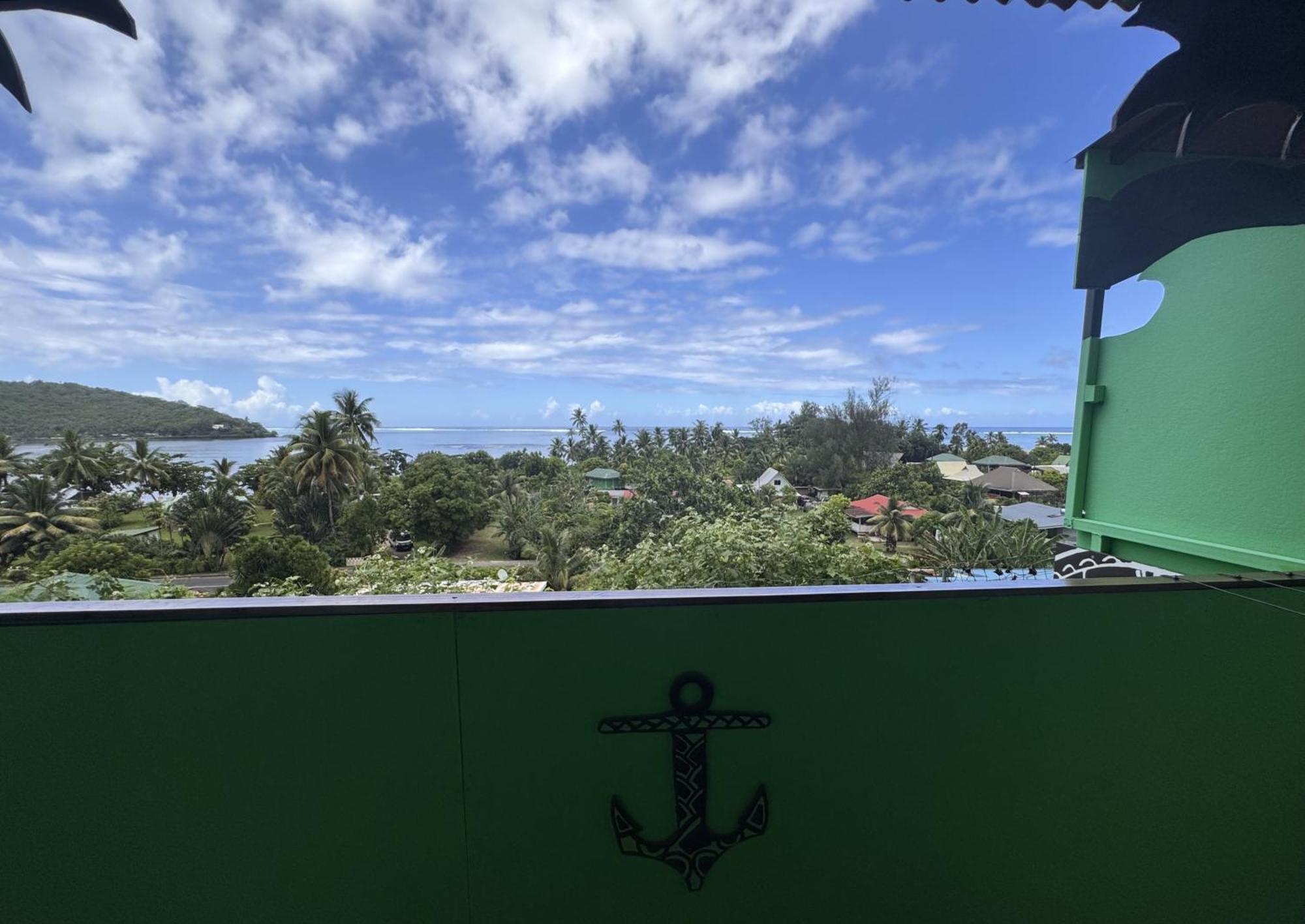 Fare Arana Moorea Guesthouse Atiha Exterior photo