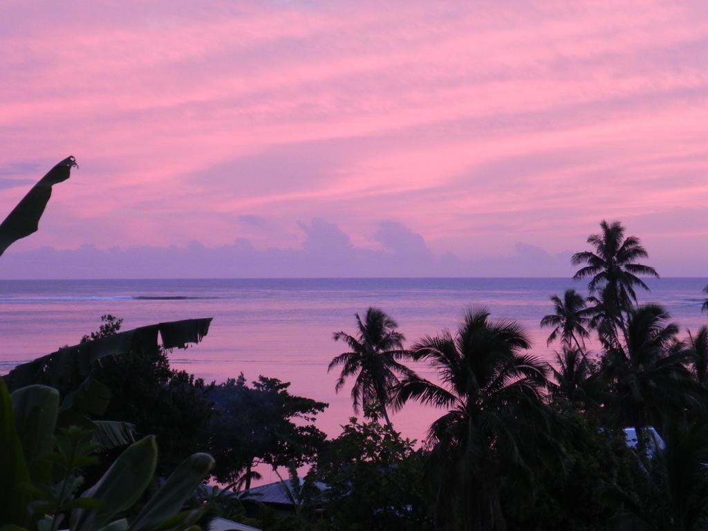 Fare Arana Moorea Guesthouse Atiha Exterior photo